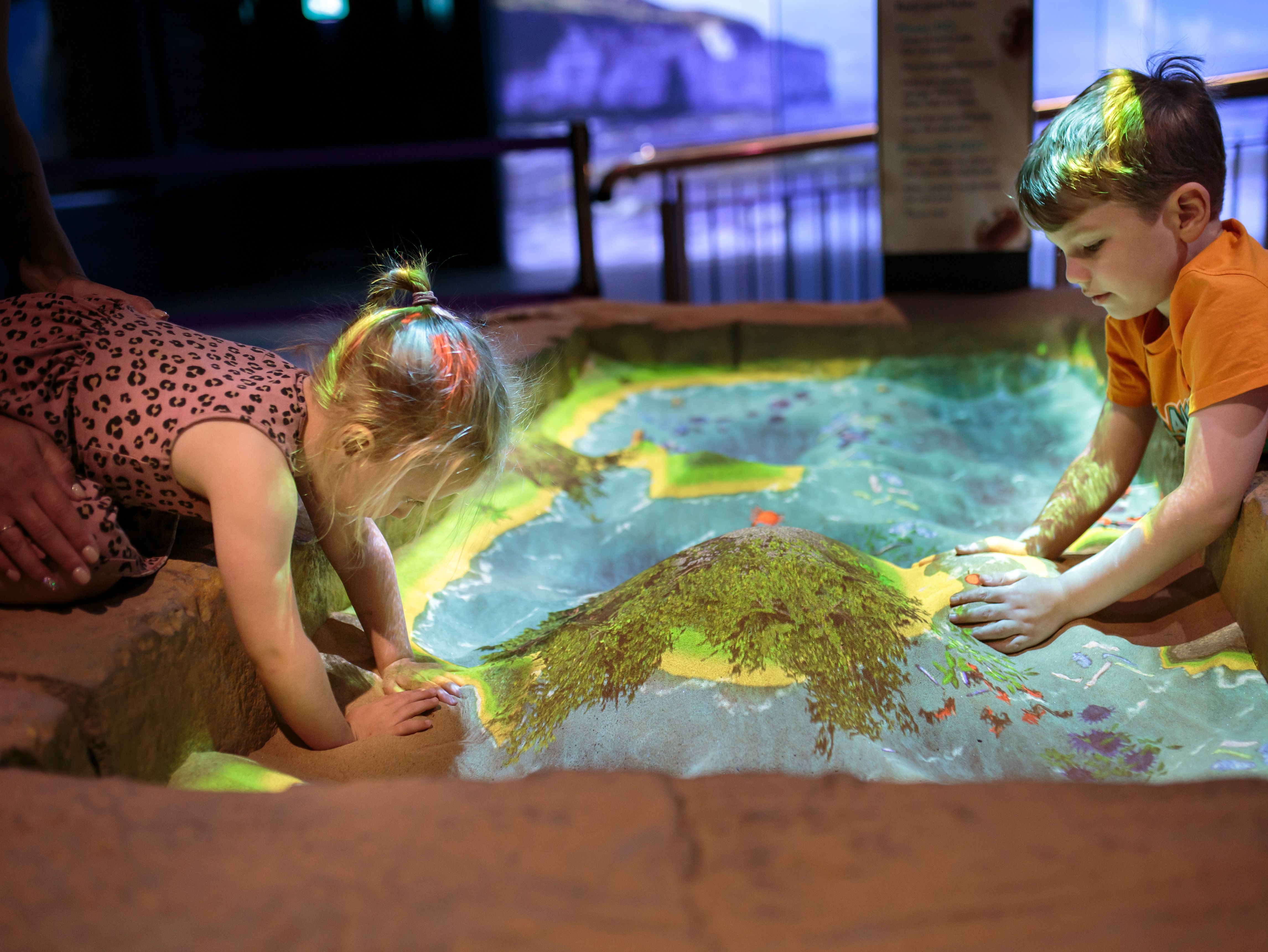 Interactive Sandpit Applications For Museums Aquariums Shopping Malls 2