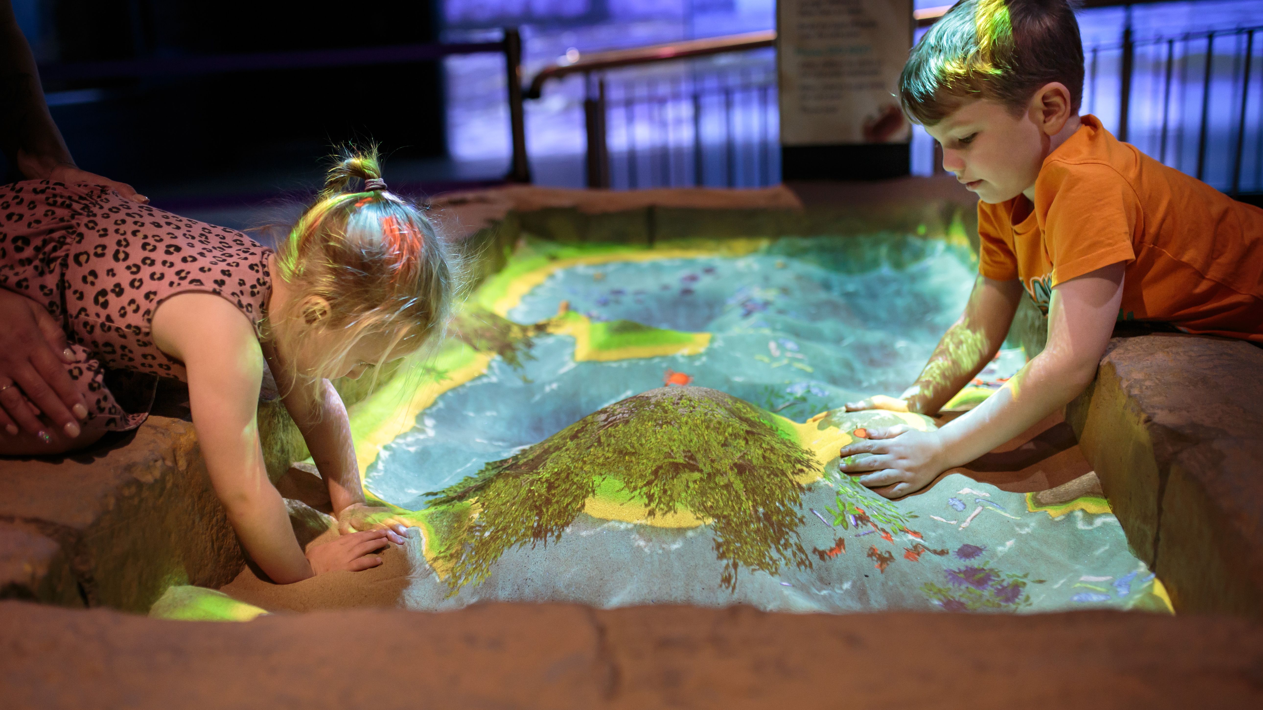 Interactive Sandpit Applications For Museums Aquariums Shopping Malls 2